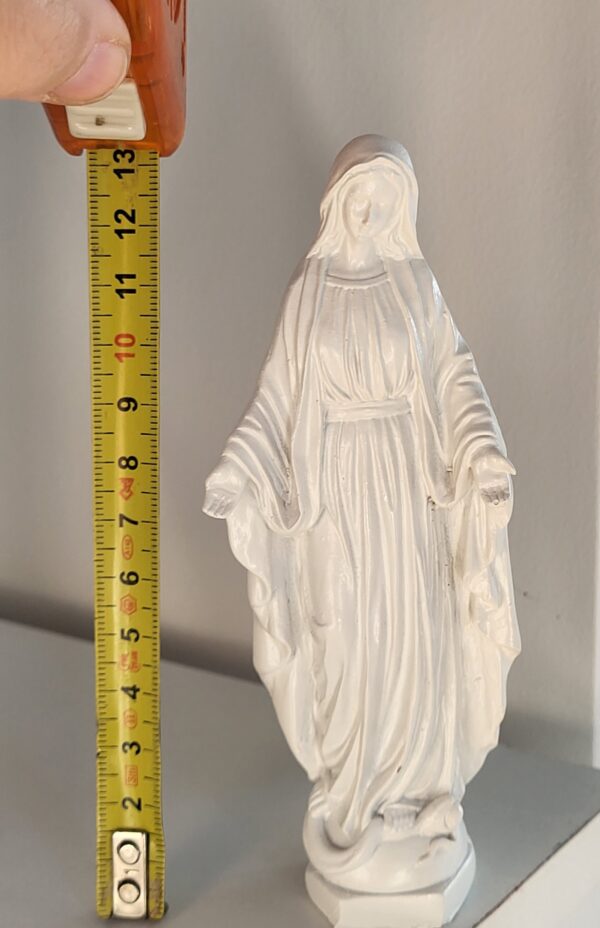 Statuette de la Vierge Marie de la Médaille Miraculeuse – Image 6